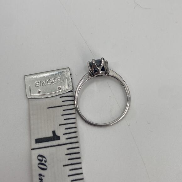 NEW! Sterling silver blue topaz ring size 6.25 - Picture 2 of 5